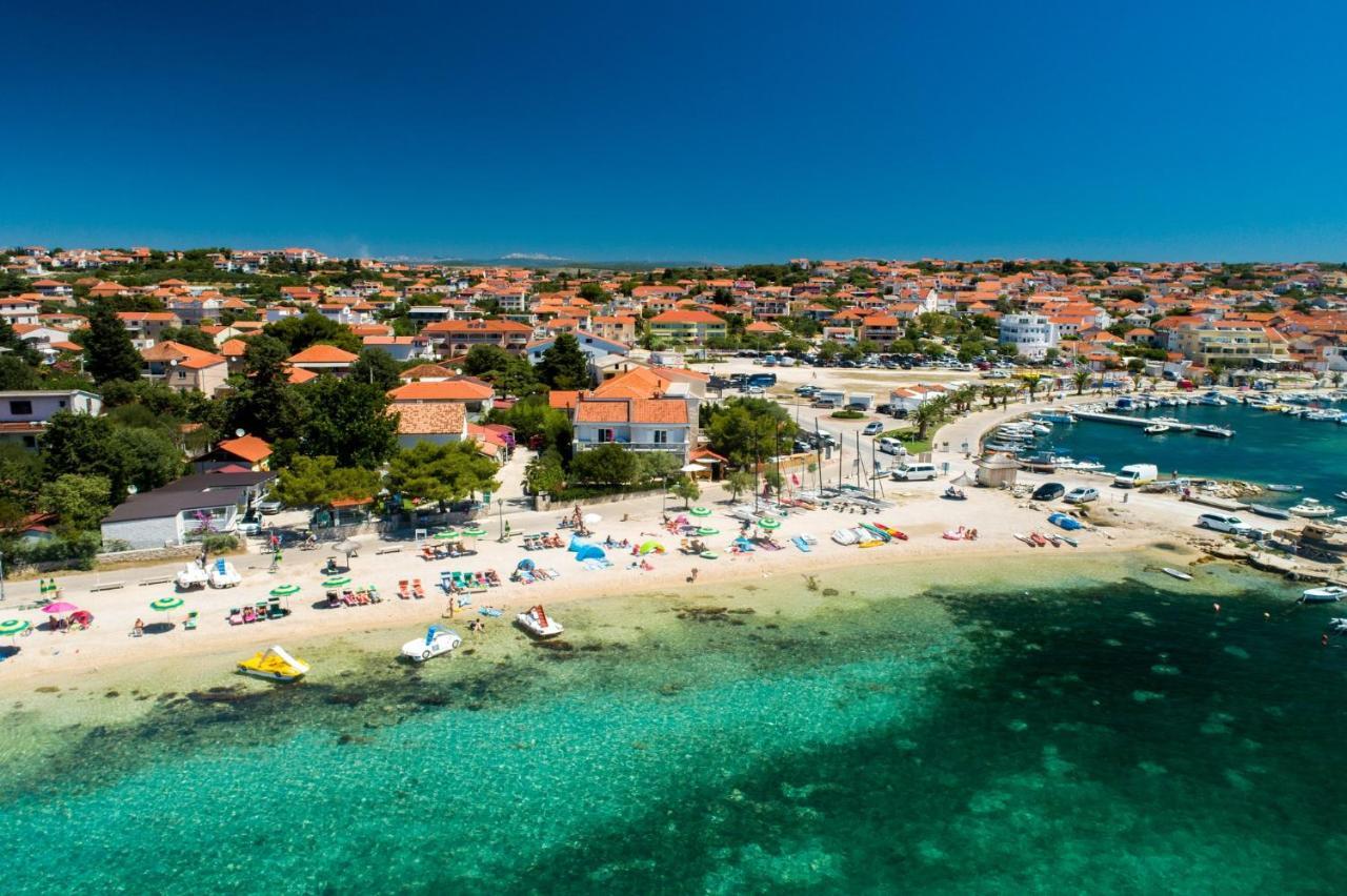 Apartmani Vilma Pakoštane Exteriör bild