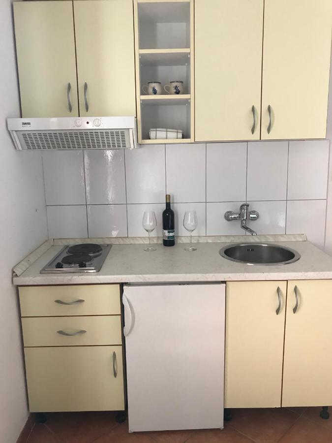 Apartmani Vilma Pakoštane Exteriör bild