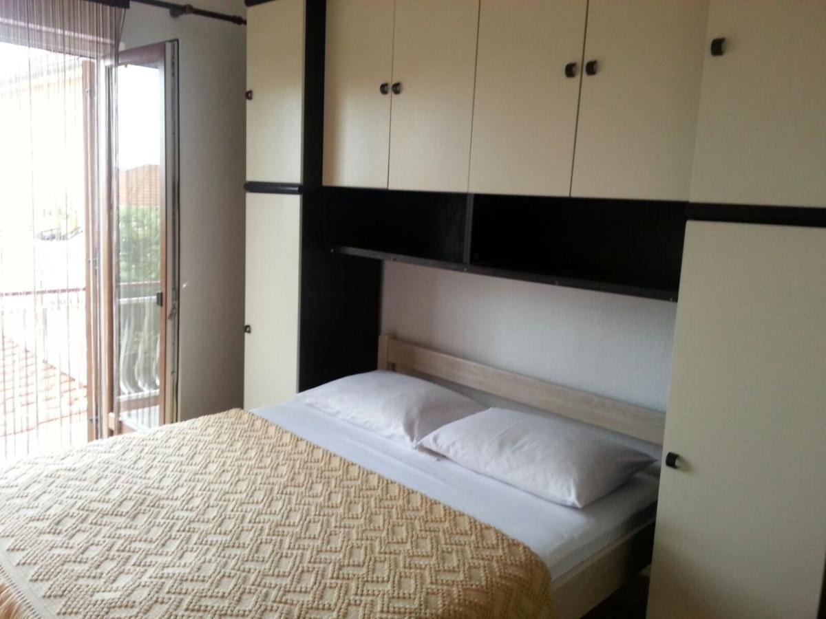 Apartmani Vilma Pakoštane Exteriör bild